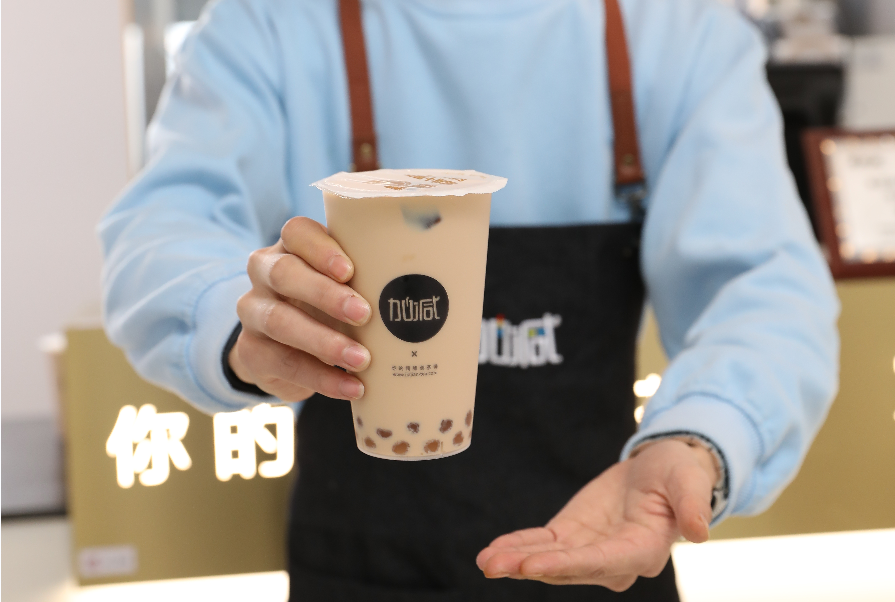 星空·综合体育茶饮：为什么说奶茶行业适合年轻人的创业项目